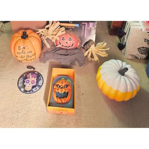Lot of 5 New Halloween Decor Pumpkins Door Bell 3ft Hanging LED Trinket Skull - Picture 5 of 6